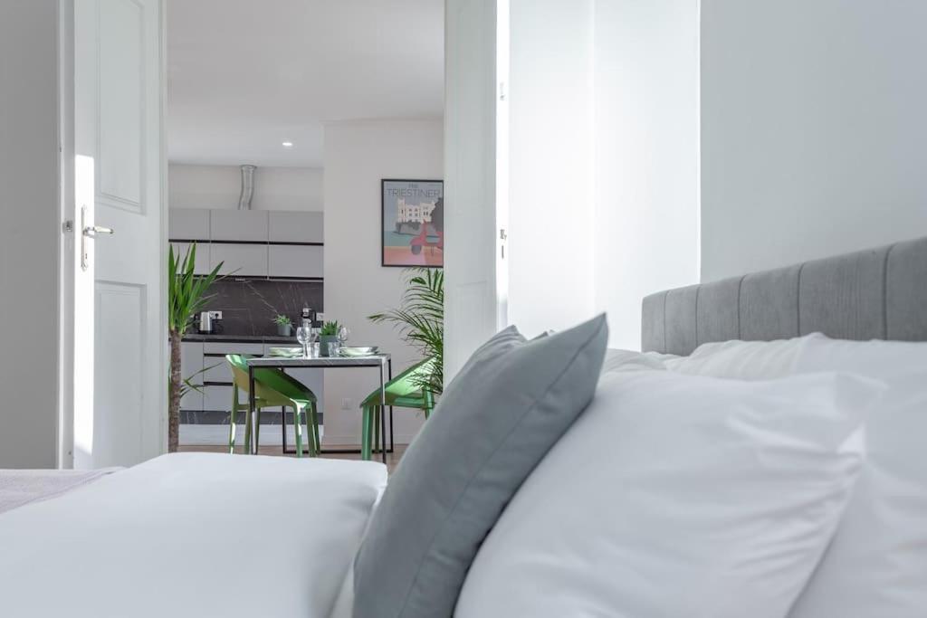 Stylish Apartment - Casa Leone - Center Trieste Exterior foto